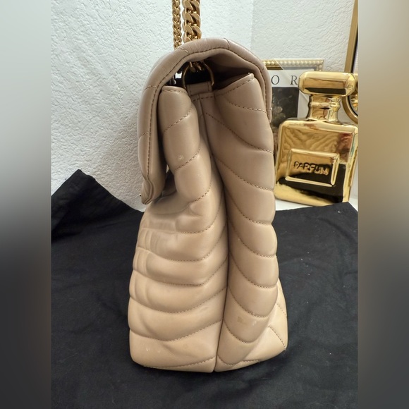 Yves Saint Laurent Loulou Large YSL Shoulder Bag in Quilted Leather - Picture 14 of 15